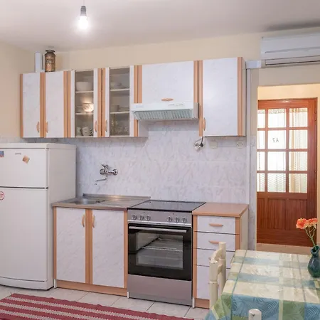 Apartments By The Sea Prizba - Korcula - 9276 *