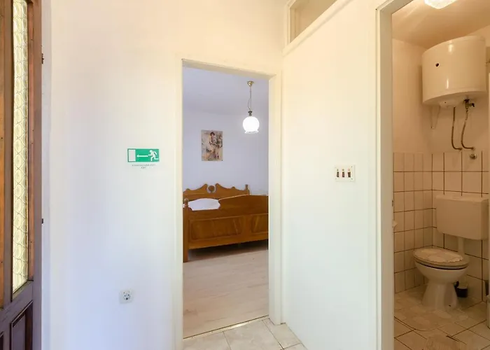 Apartments By The Sea Prizba, Korcula - 9276 *